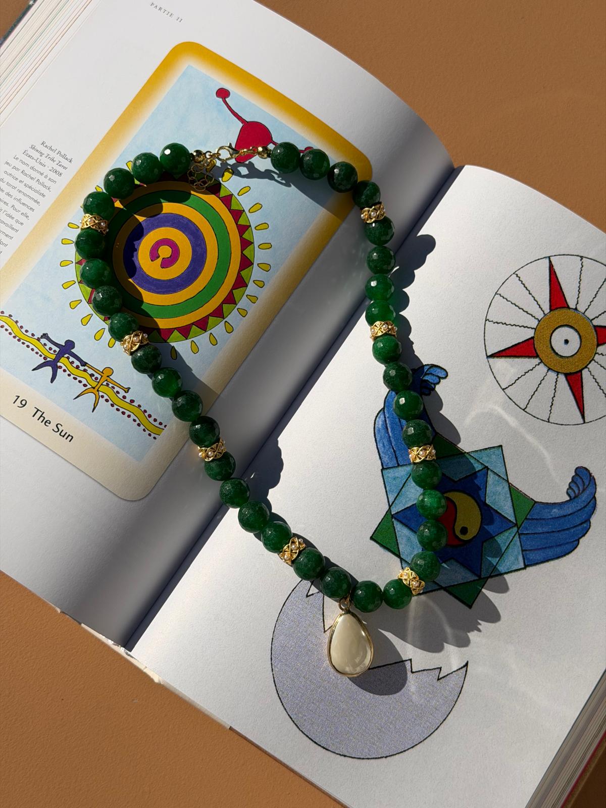 COLLIER JADE & NACRE