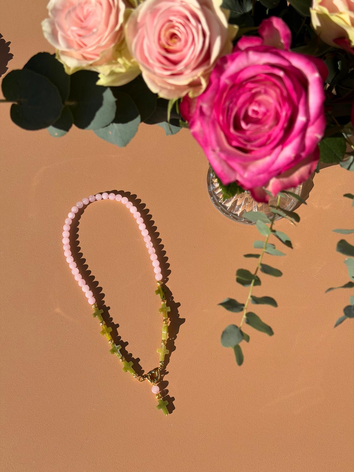 COLLIER QUARTZ ROSE & CROIX DE JADE