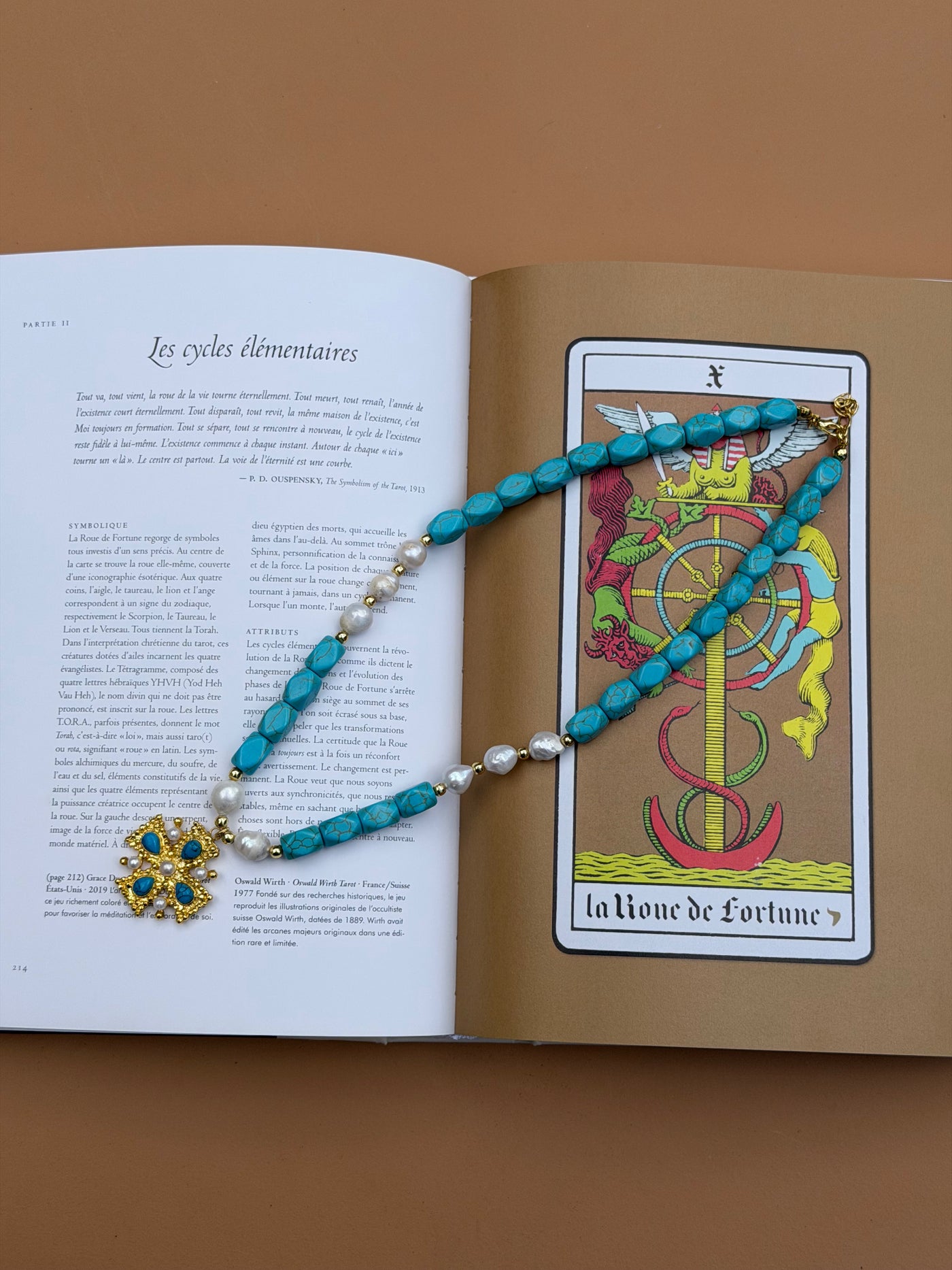 COLLIER TURQUOISE & CROIX PERLÉE